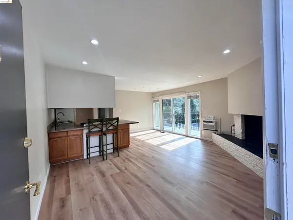$2,850 | 3620 Walnut Street, Unit B, Lafayette, CA 94549