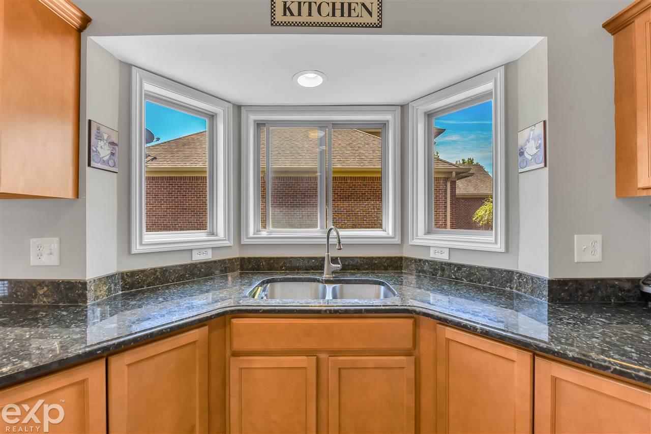 50714 Nesting Ridge Drive Macomb, MI 48044 - Photo 8 of 27 50075075-7.JPG