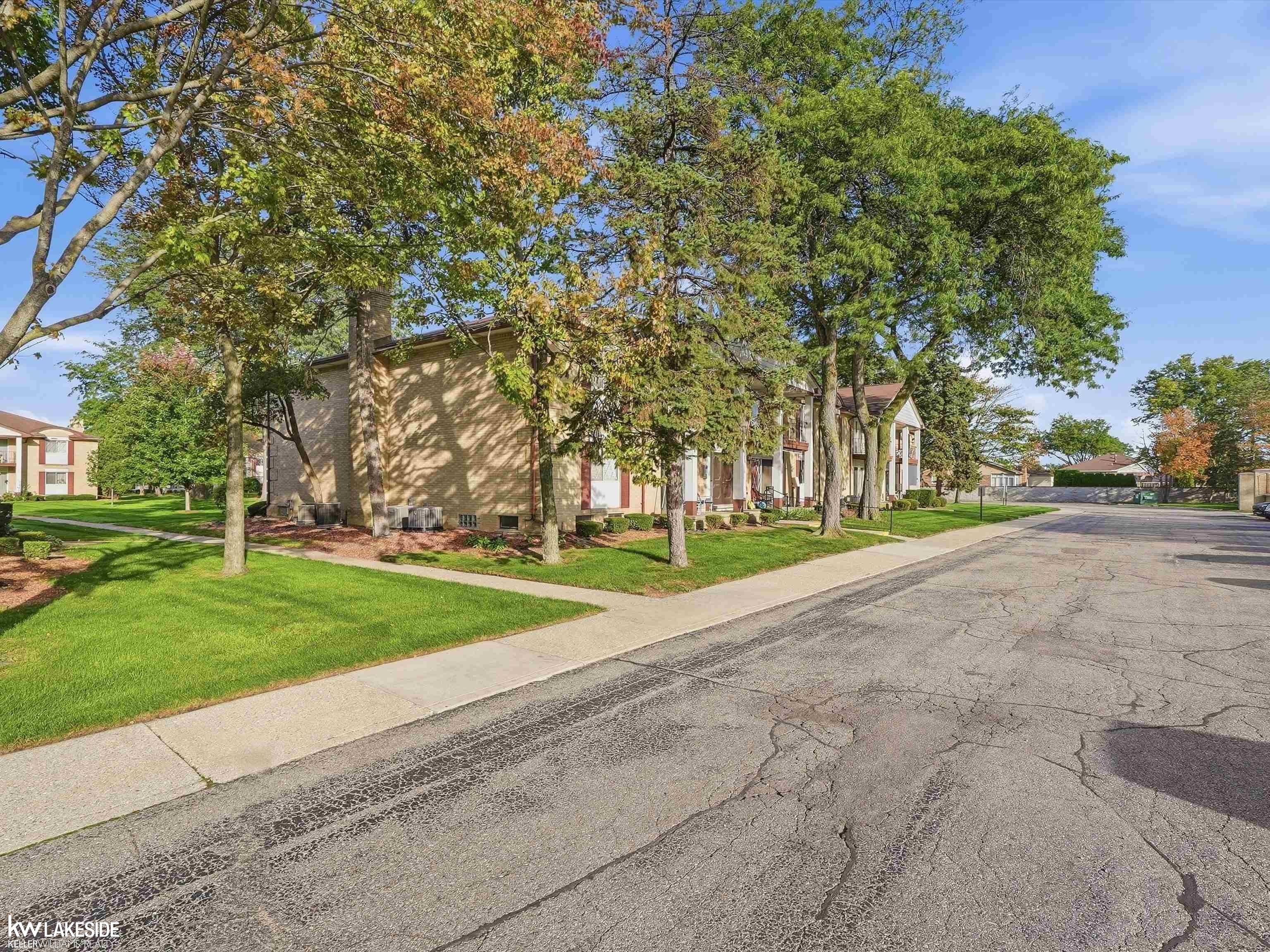 29313 Hayes Road, Unit 35 Warren, MI 48088 - Photo 20 of 23 Gallery Image 20