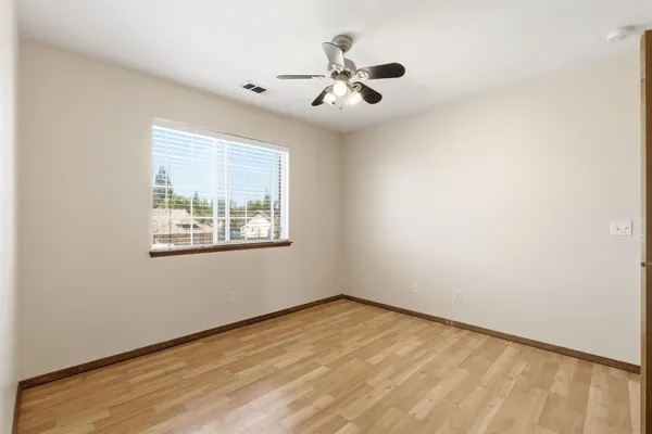 $524,000 | 865 McKelvy Avenue, Clovis, CA 93611