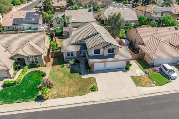 $524,000 | 865 McKelvy Avenue, Clovis, CA 93611