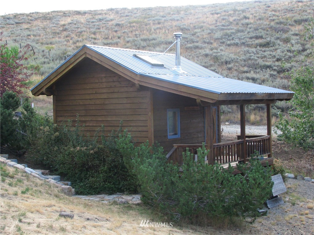 72 Gun Sight Pass Road Winthrop, WA 98862 - Photo 3 of 15 Gallery Image 3