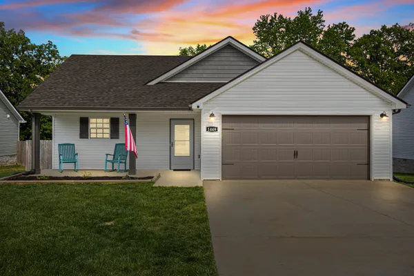 $305,000 | 1449 Fredrick Drive, Clarksville, TN 37042