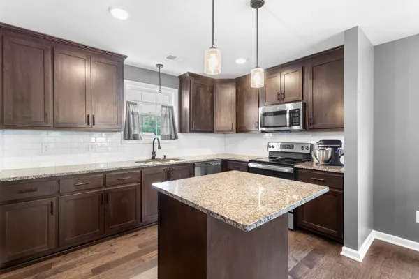 $305,000 | 1449 Fredrick Drive, Clarksville, TN 37042
