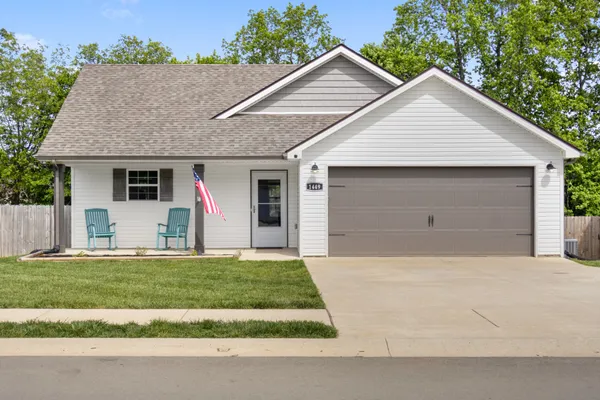 $305,000 | 1449 Fredrick Drive, Clarksville, TN 37042