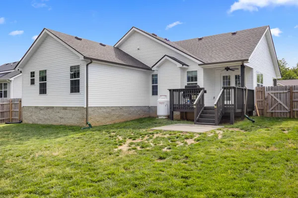 $305,000 | 1449 Fredrick Drive, Clarksville, TN 37042