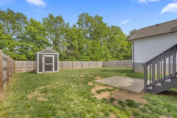 $305,000 | 1449 Fredrick Drive, Clarksville, TN 37042