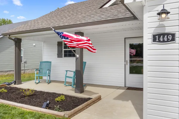 $305,000 | 1449 Fredrick Drive, Clarksville, TN 37042