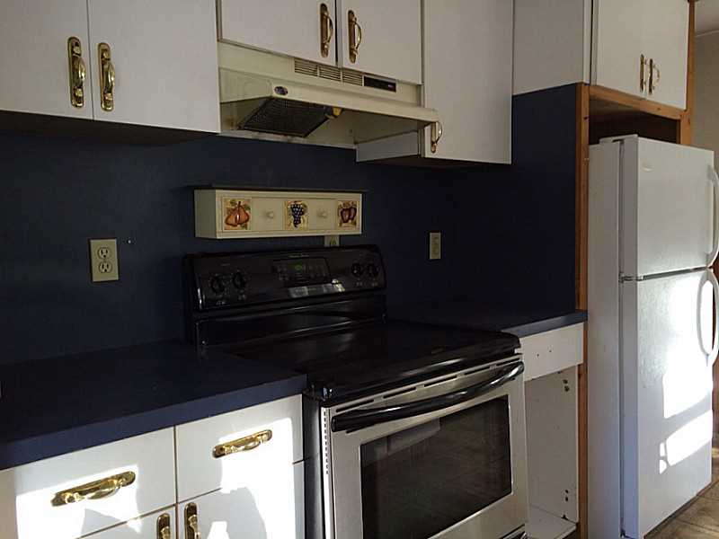 42 Diamond Hill Road Glocester, RI 02814 - Photo 5 of 11 Kitchen.