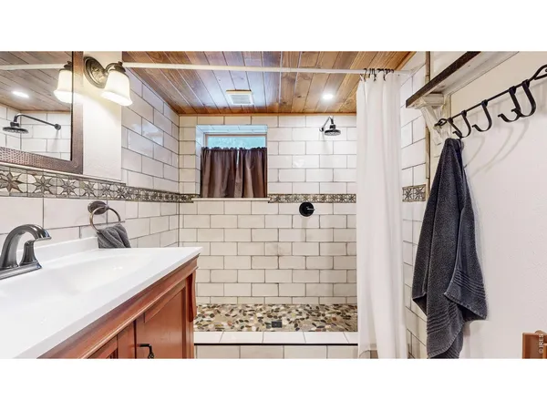 $1,495,000 | 14142 North St Vrain Drive, Lyons, CO 80540