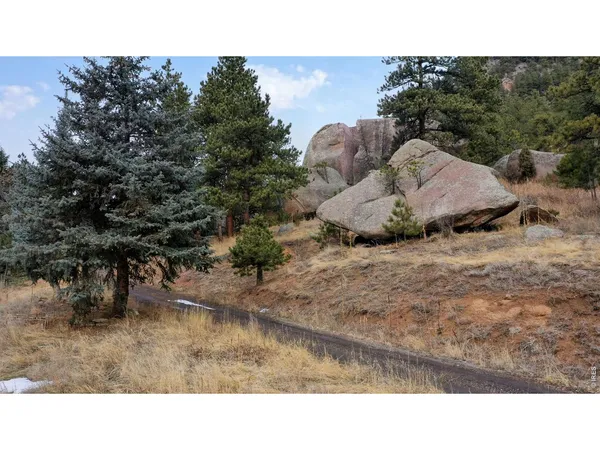 $1,495,000 | 14142 North St Vrain Drive, Lyons, CO 80540