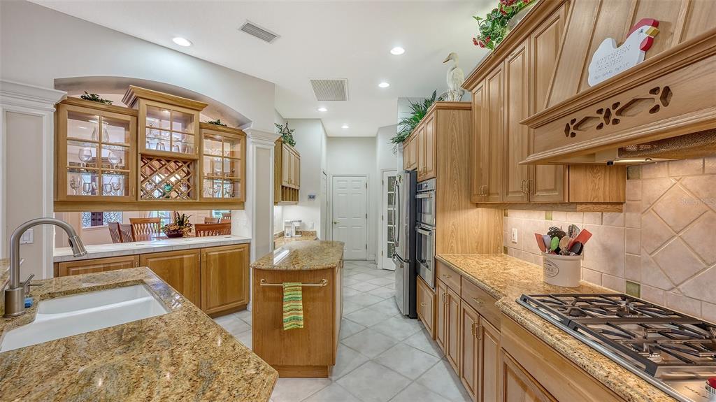 8215 Waterview Boulevard Lakewood Ranch, FL 34202 - Photo 14 of 82