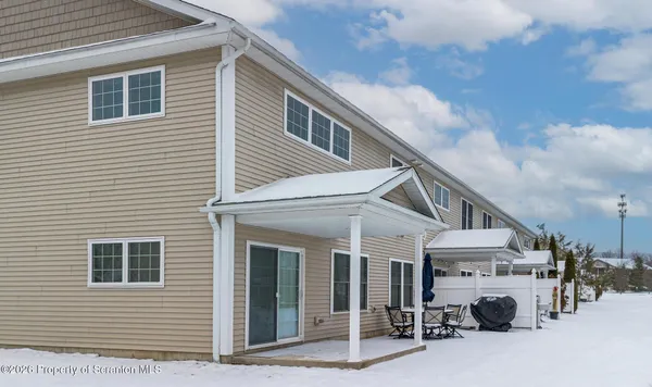 $379,000 | 233 Shadow Wood Circle, Archbald, PA 18403