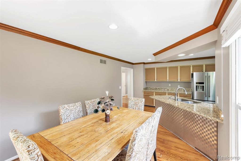 25735 Rutledge Crossing Farmington Hills, MI 48335 - Photo 17 of 53