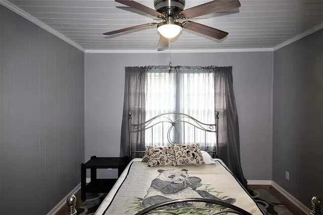 a view of a livingroom with furniture