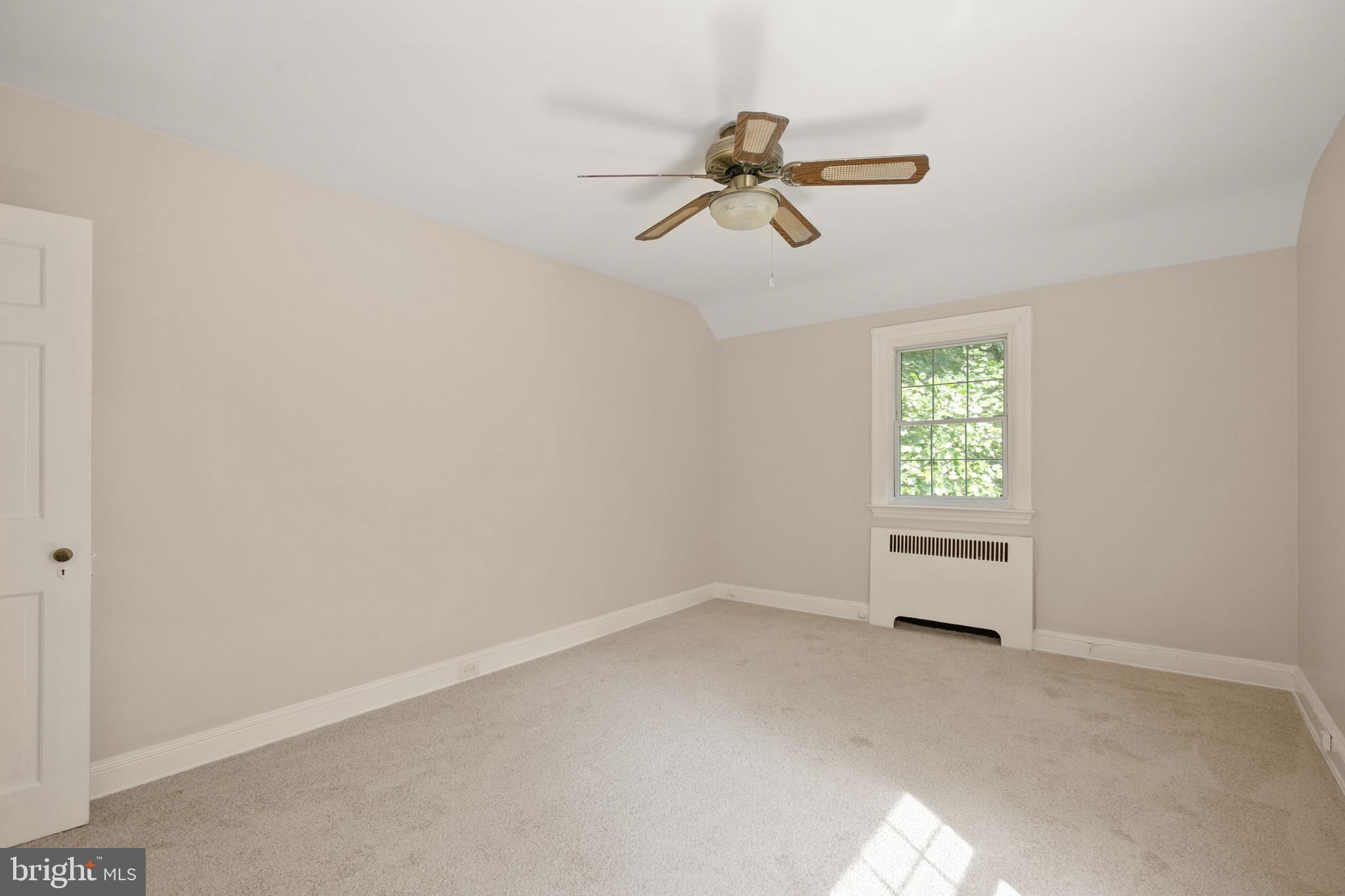 4619 Briarclift Road Baltimore, MD 21229 - Photo 14 of 39 Primary Bedroom-New Carpet & Paint