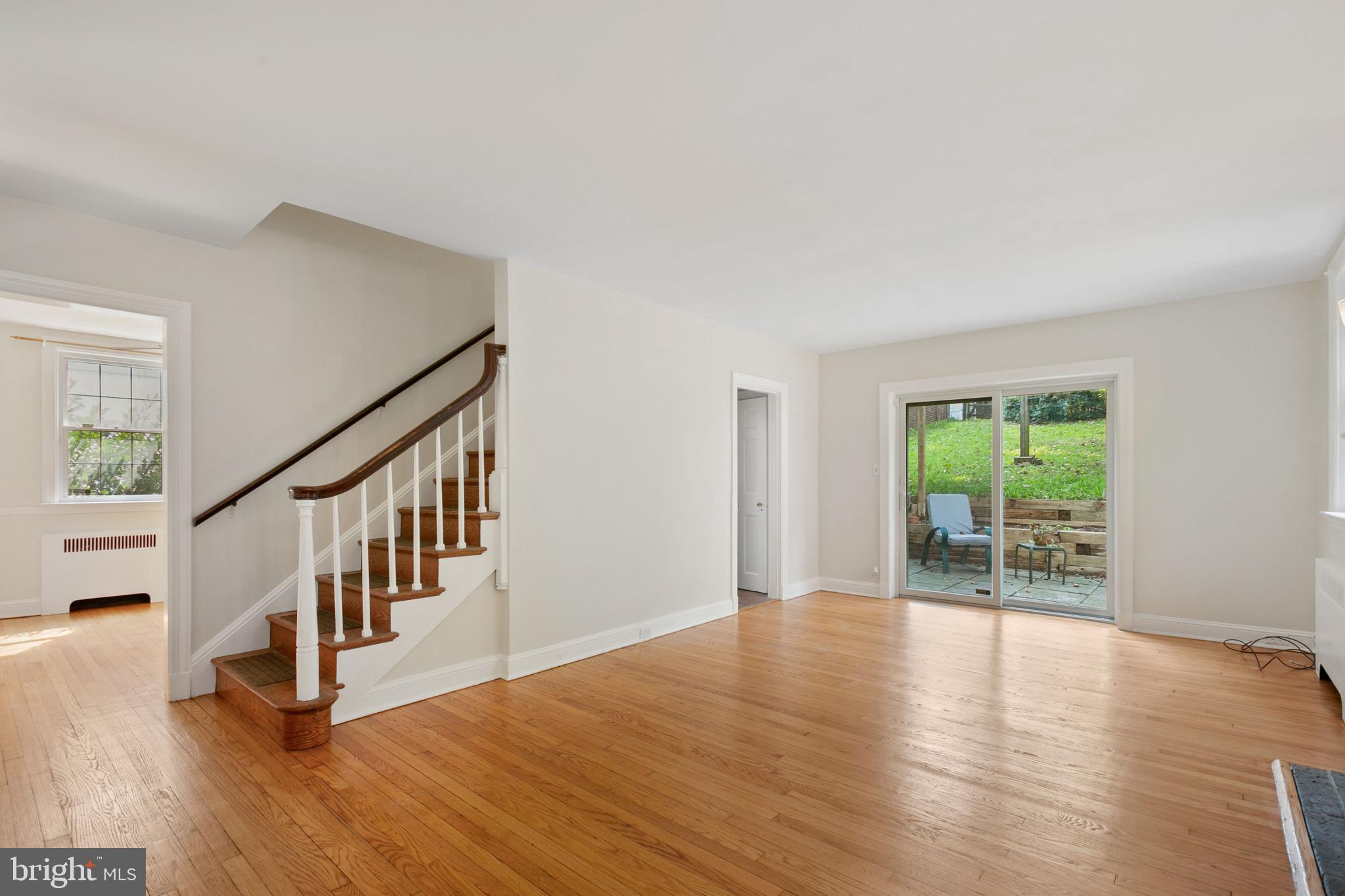 4619 Briarclift Road Baltimore, MD 21229 - Photo 3 of 39 Beautifully refinished Hardwood Floors (Sept 2021)