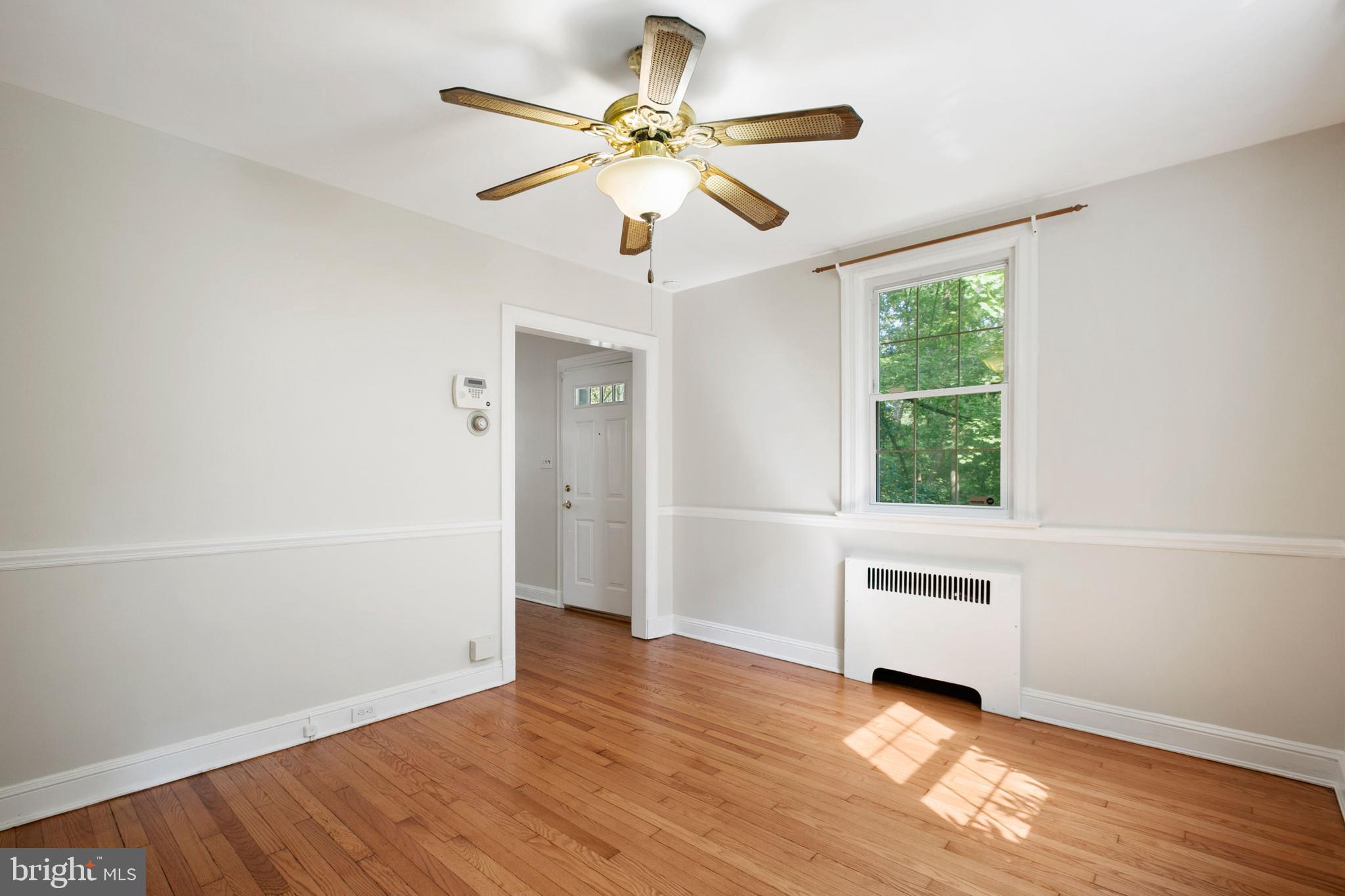 4619 Briarclift Road Baltimore, MD 21229 - Photo 8 of 39 Dining Room