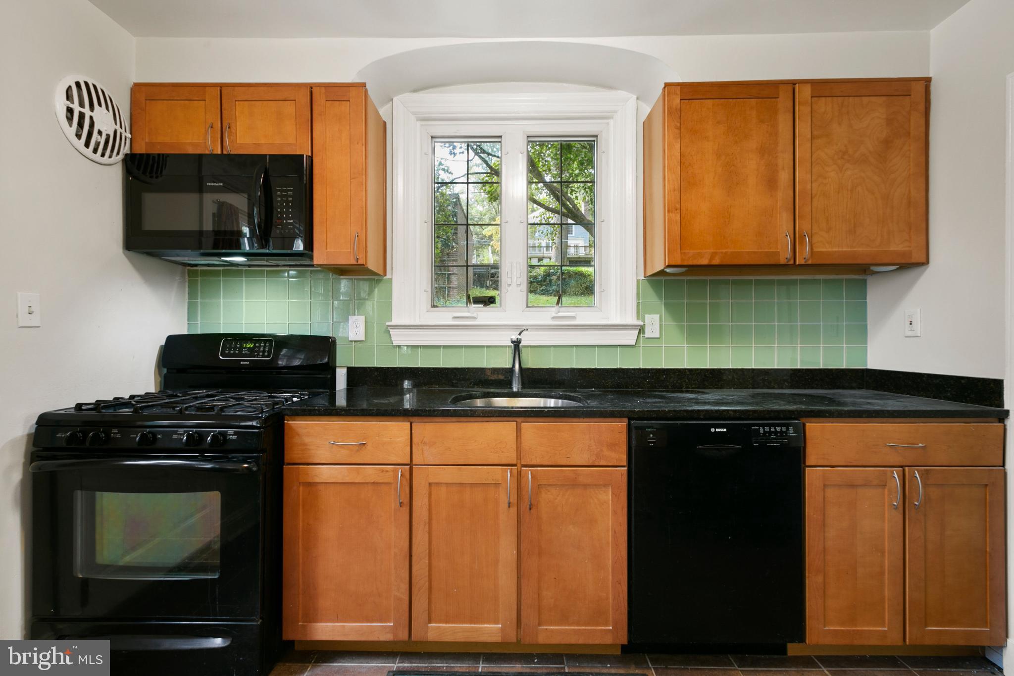 4619 Briarclift Road Baltimore, MD 21229 - Photo 9 of 39 Gallery Image 9