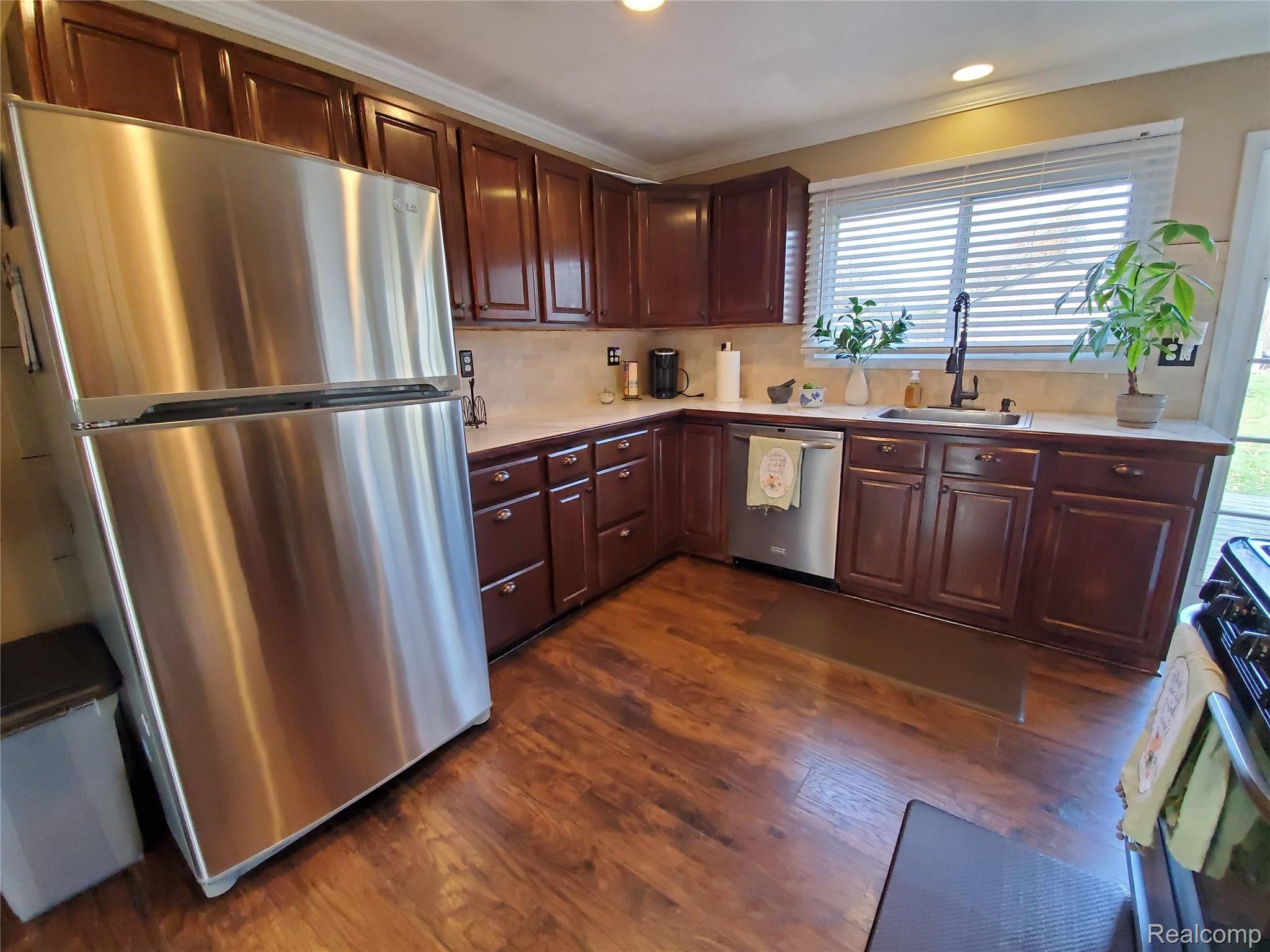 9471 Hogan Road Fenton, MI 48430 - Photo 14 of 20 20191108_133553.jpg