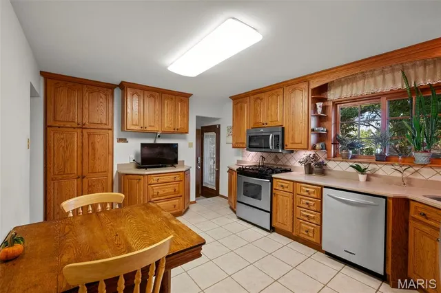 $365,000 | 5837 Oak Forest Lane, St. Louis, MO 63128