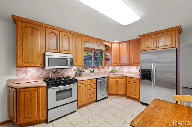 $365,000 | 5837 Oak Forest Lane, St. Louis, MO 63128