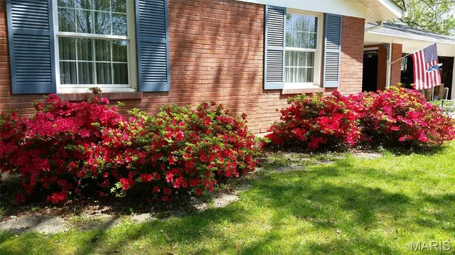 $365,000 | 5837 Oak Forest Lane, St. Louis, MO 63128