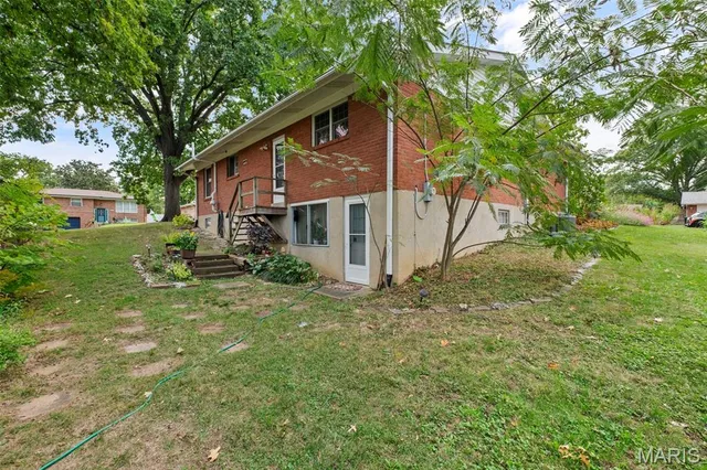 $365,000 | 5837 Oak Forest Lane, St. Louis, MO 63128