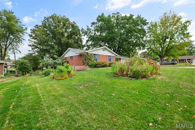 $365,000 | 5837 Oak Forest Lane, St. Louis, MO 63128