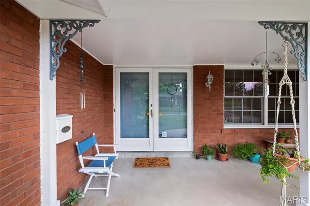 $365,000 | 5837 Oak Forest Lane, St. Louis, MO 63128