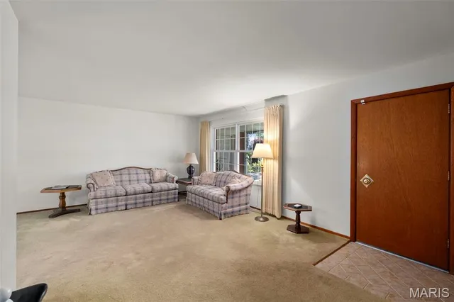 $365,000 | 5837 Oak Forest Lane, St. Louis, MO 63128