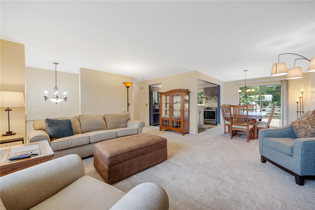 754 Pinnacle Road Henrietta, NY 14534 - Photo 6 of 39 Nicely decorated and neutral color!