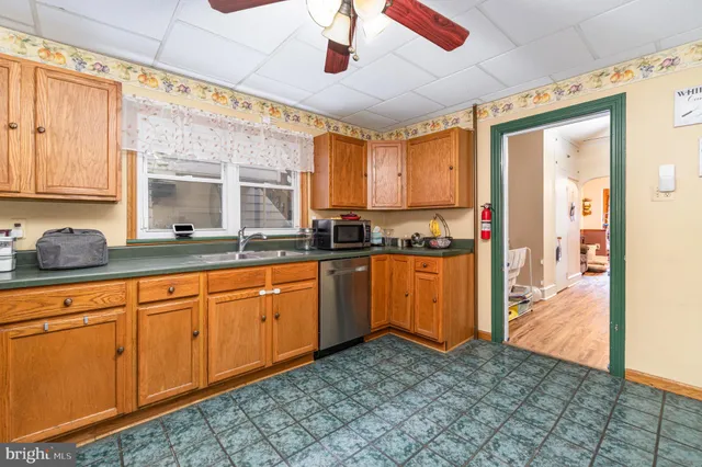 $175,000 | 1618 West End Avenue, Pottsville, PA 17901