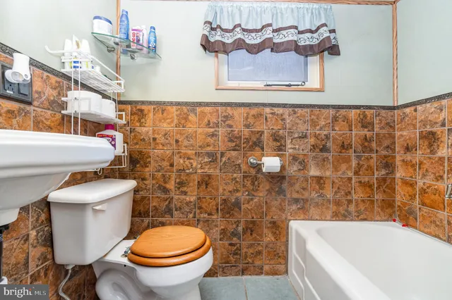 $175,000 | 1618 West End Avenue, Pottsville, PA 17901