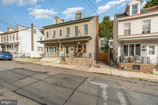 $175,000 | 1618 West End Avenue, Pottsville, PA 17901