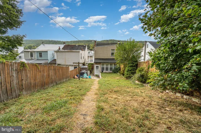 $175,000 | 1618 West End Avenue, Pottsville, PA 17901