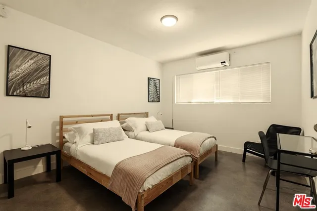 $8,750,000 | 2609 Ocean Front Walk, Venice, CA 90291