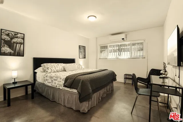 $8,750,000 | 2609 Ocean Front Walk, Venice, CA 90291