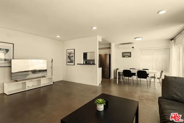 $8,750,000 | 2609 Ocean Front Walk, Venice, CA 90291