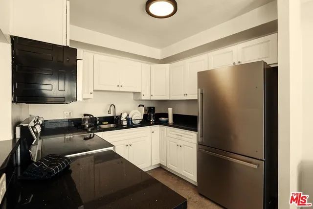 $8,750,000 | 2609 Ocean Front Walk, Venice, CA 90291