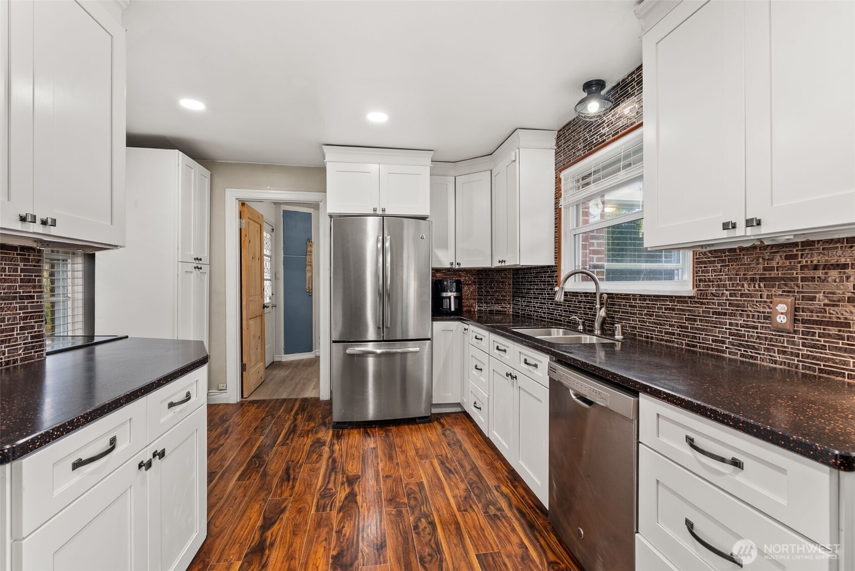 809 K Street Centralia, WA 98531 - Photo 9 of 35