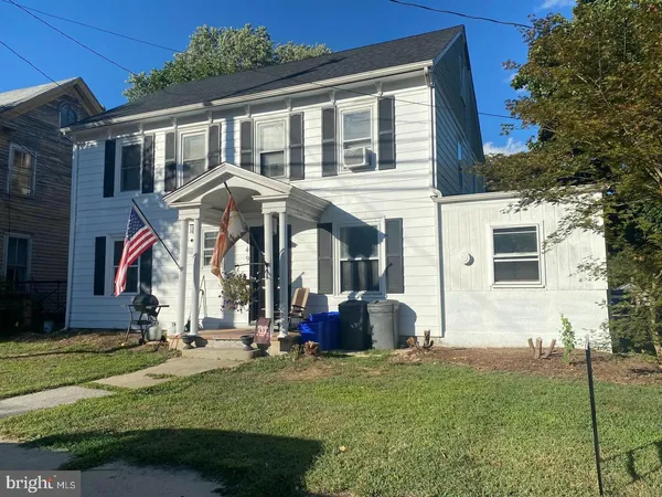 $1,950 | 149 South Main Street, Unit 1, Elmer, NJ 08318