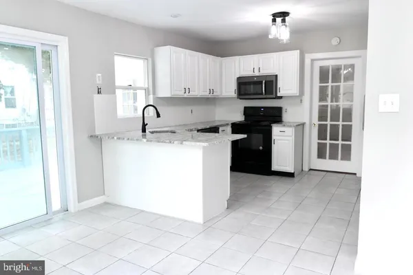 $1,950 | 149 South Main Street, Unit 1, Elmer, NJ 08318