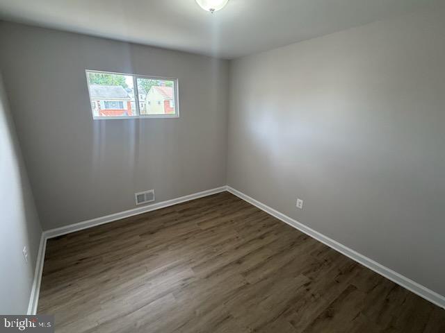 114 Cedar Hill Road Brooklyn, MD 21225 - Photo 3 of 11