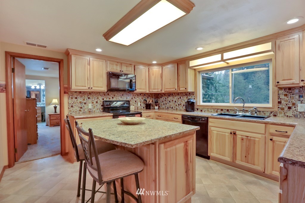 27010 Lower Burnett Road East Buckley, WA 98321 - Photo 11 of 32 Gallery Image 11