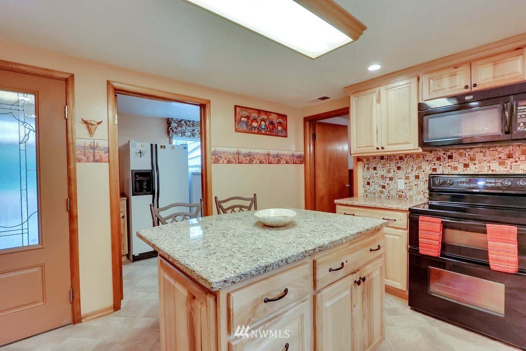 27010 Lower Burnett Road East Buckley, WA 98321 - Photo 12 of 32 Gallery Image 12