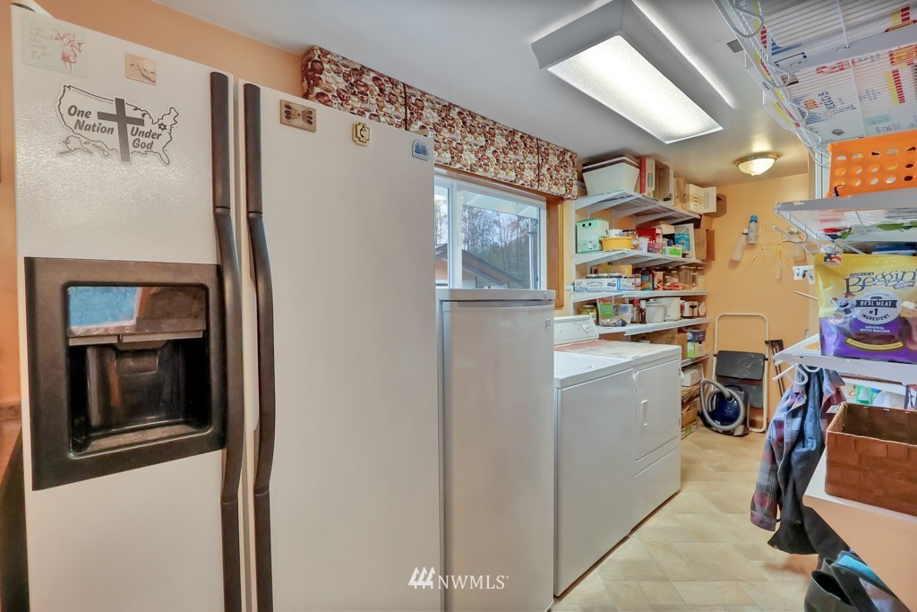 27010 Lower Burnett Road East Buckley, WA 98321 - Photo 13 of 32 Gallery Image 13