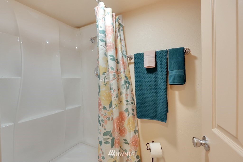 27010 Lower Burnett Road East Buckley, WA 98321 - Photo 24 of 32 Gallery Image 24