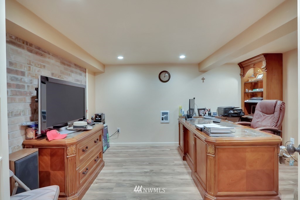 27010 Lower Burnett Road East Buckley, WA 98321 - Photo 26 of 32 Gallery Image 26