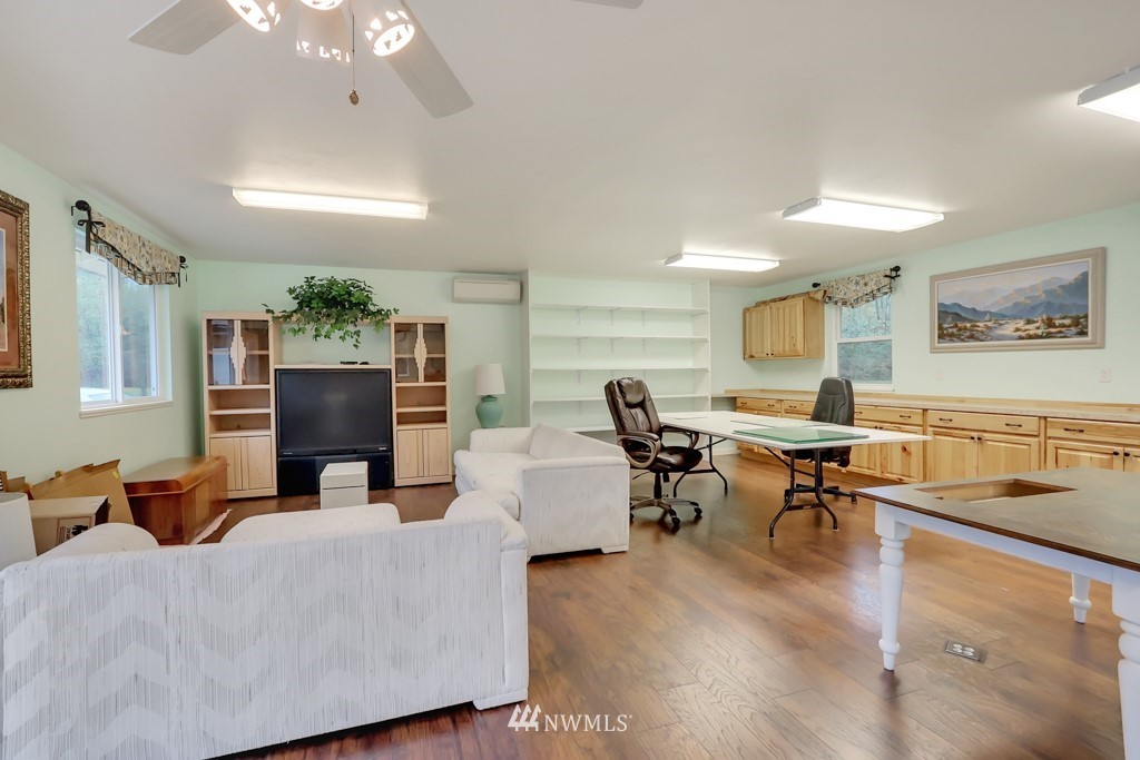 27010 Lower Burnett Road East Buckley, WA 98321 - Photo 29 of 32 Gallery Image 29